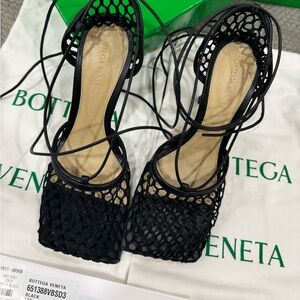 Size 7, true to size black heels